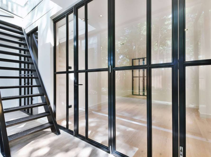 Glass & Aluminium Fabrication Services in Sharjah