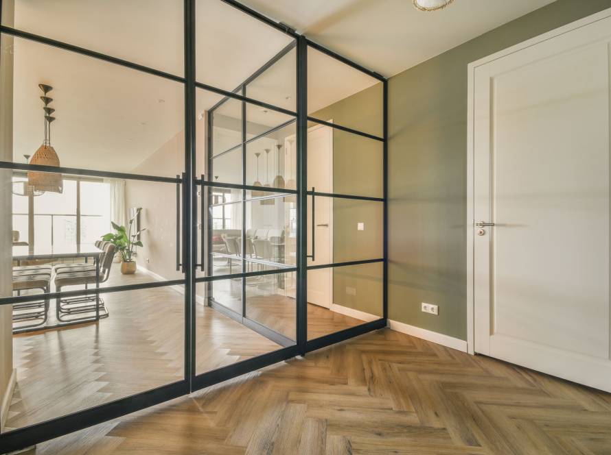 Glass Partition Supplier & Manufacturer in Sharjah